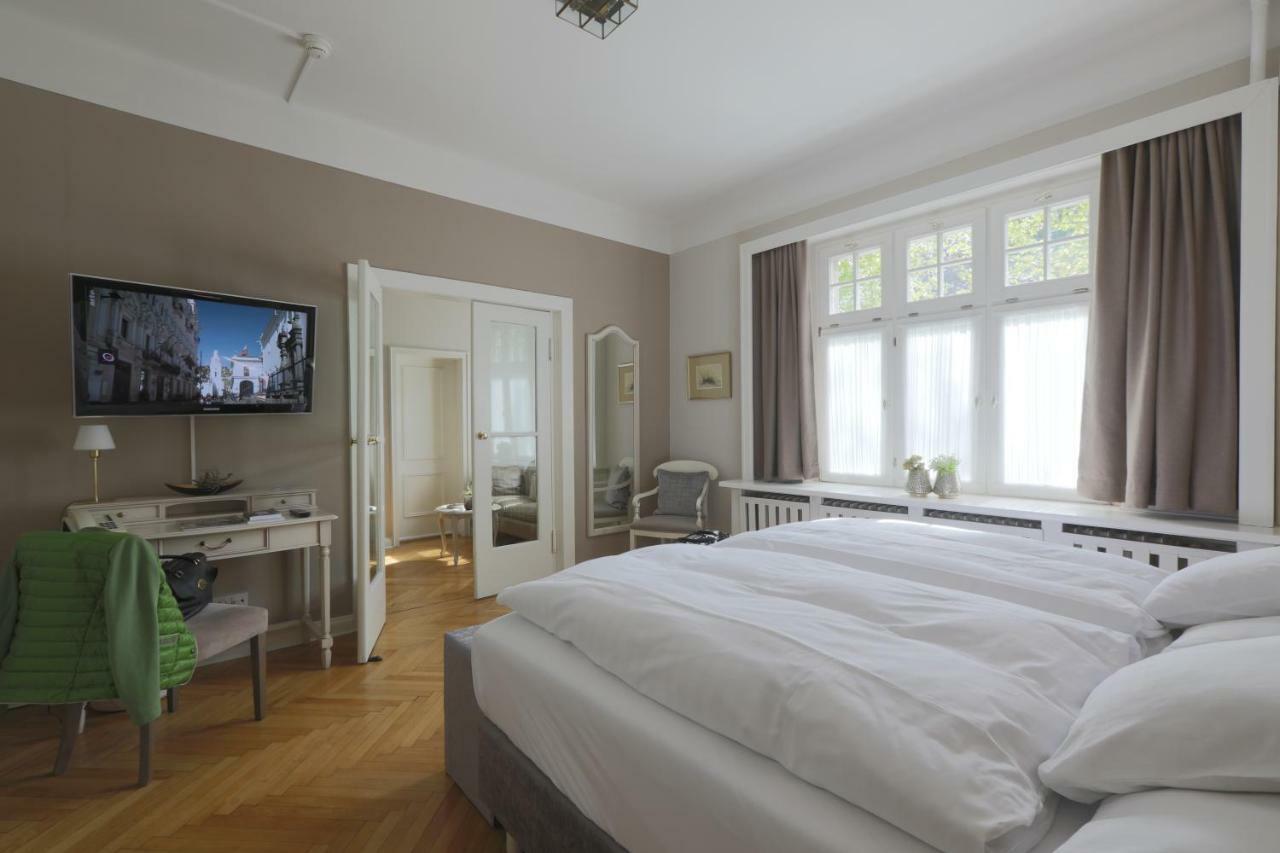 Romantik Hotel Am Bruehl เควดลินบวร์ก ภายนอก รูปภาพ